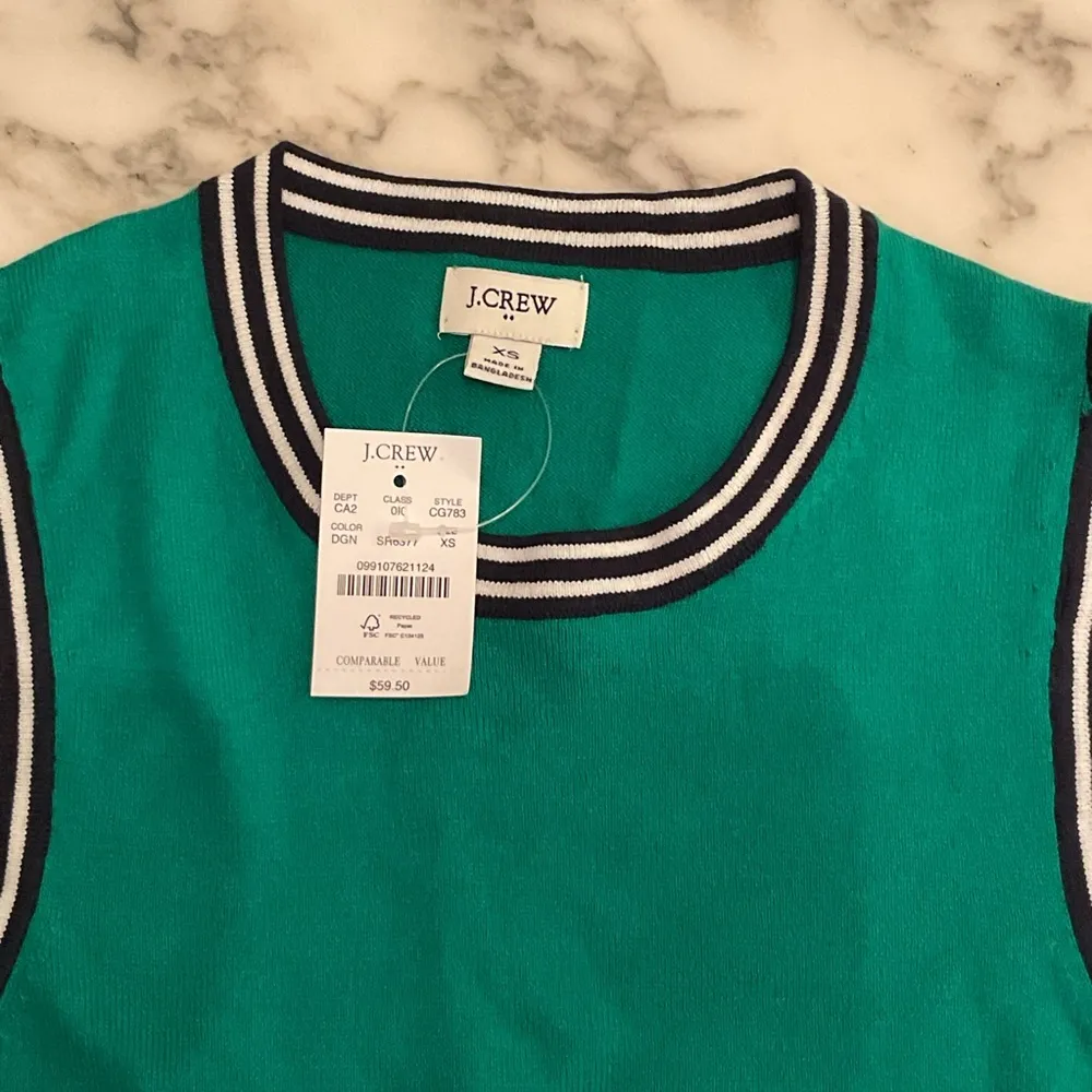 NWT J. Crew Kelly Green Navy Contrast-trim sweater shell XS holes in left seam - Image 6