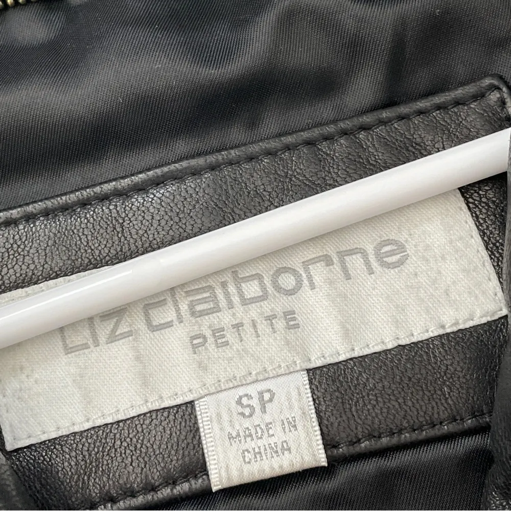 Liz Claiborne Jacket leather womens Black small petite y2k minimalist chic moto - Image 2