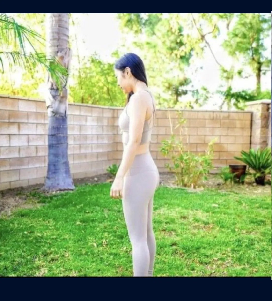 Yoga Basic Training Light Medium Performance Bra and Legging Set Green - Image 2