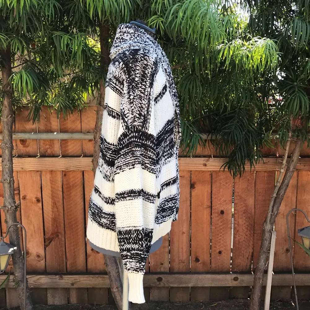 360Sweater Annie Stripe Cardigan size M - Image 11