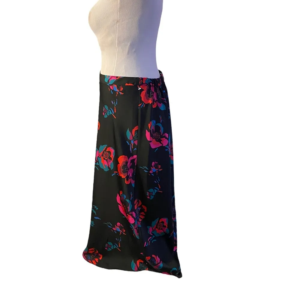 11-J.Crew Black Floral Skirt size small - Image 5