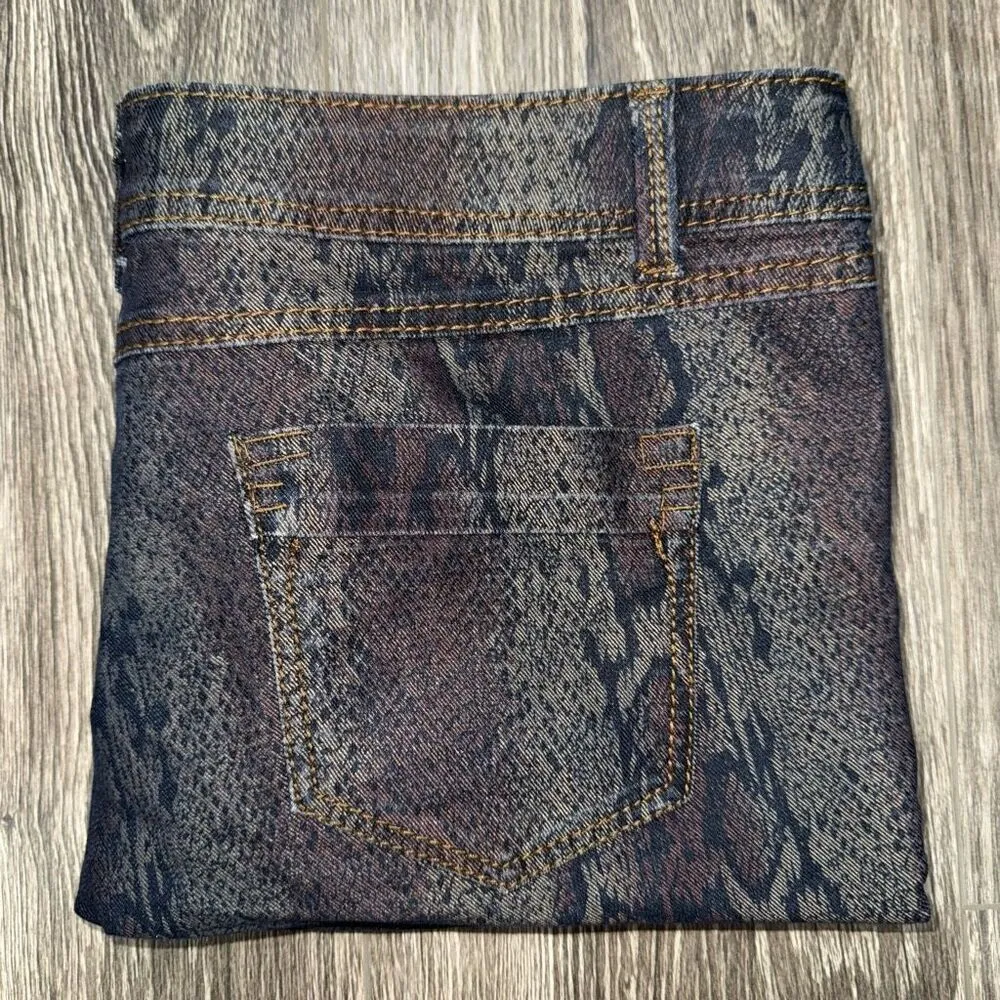 A.n.a Dark Rainbow Snakeskin Skinny Crop Jeans Size 12 Petite - Image 6