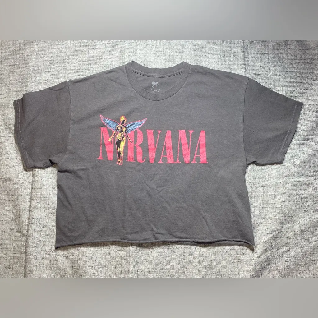 Nirvana Gray  Graphic T-Shirt- size Large - Image 6