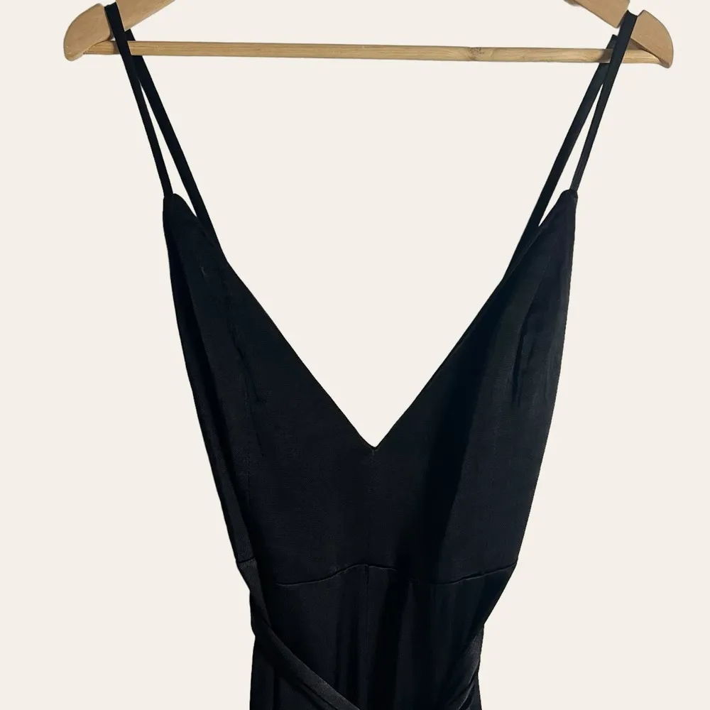 Fame and Partners Benton Black Satin Tie Waist Sleeveless Jumpsuit Size 6 - Image 7