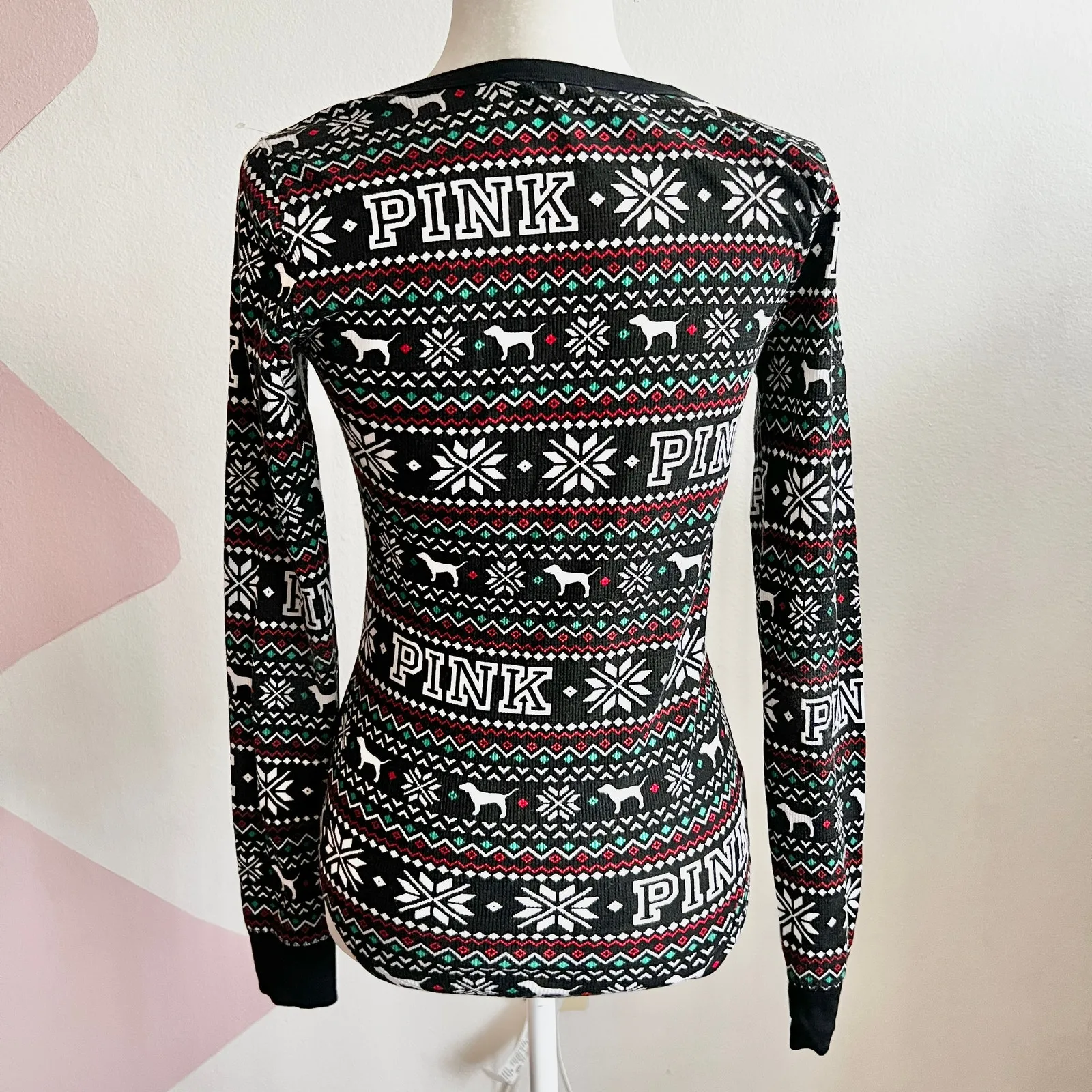 Victorias Secret PINK‎ Black Holiday Snowflake Long Sleeve Top Small - Image 3