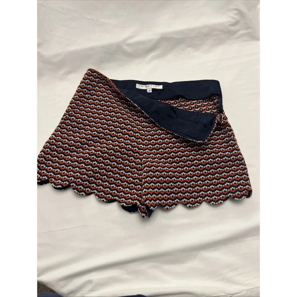 TRINA TURK Shorts‎ Womens Size 2 Textured Knit Floral Scalloped Hem Summer Geo - Image 5