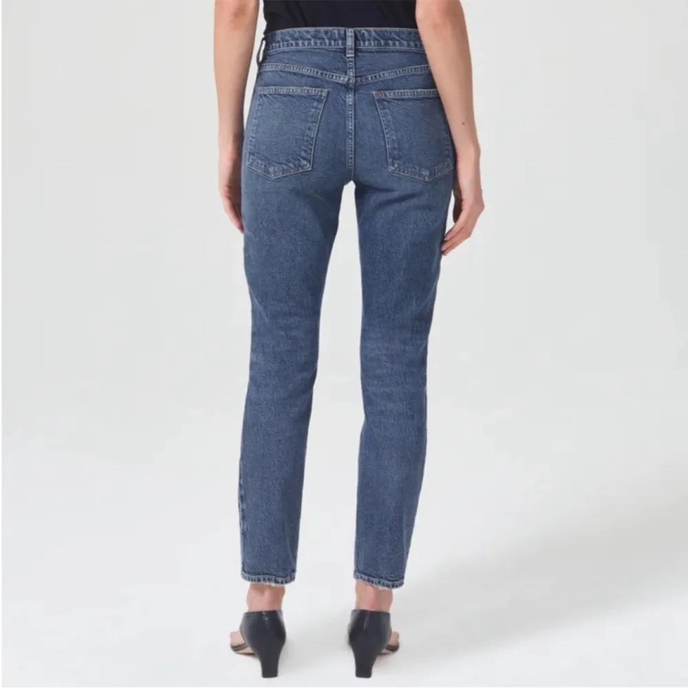 AGOLDE Willow Mid Rise Slim Crop Jeans in Rush - Image 2
