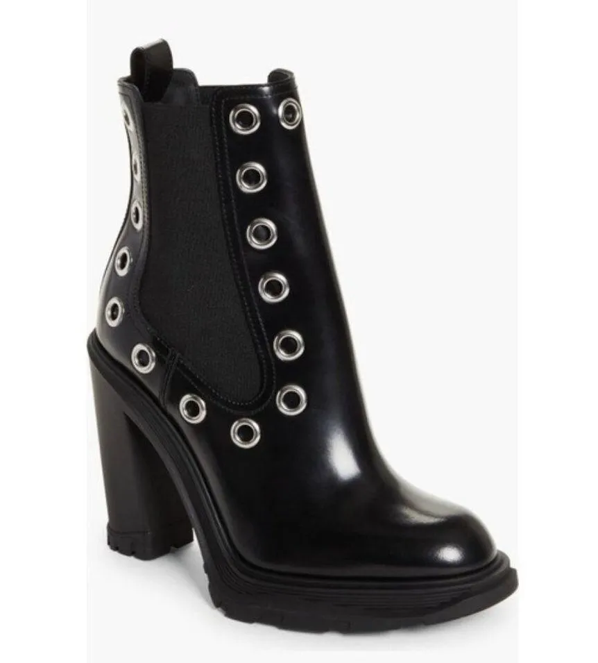 Alexander McQueen Tread Grommet Embellished Boots Black Size 35.5 NEW $1290 - Image 4