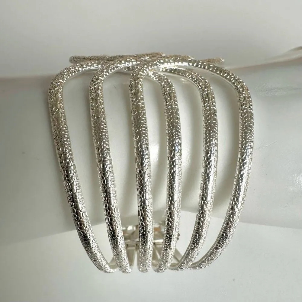 Silver tone textured hinged wide bracelet - Image 3