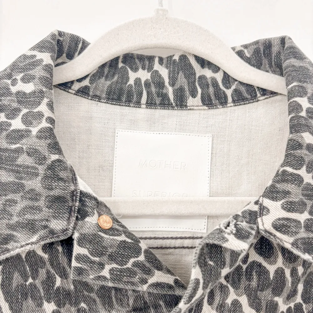 Mother The Cut Drifter Greyscale Leopard Cropped Denim Jacket Black Size M - Image 6