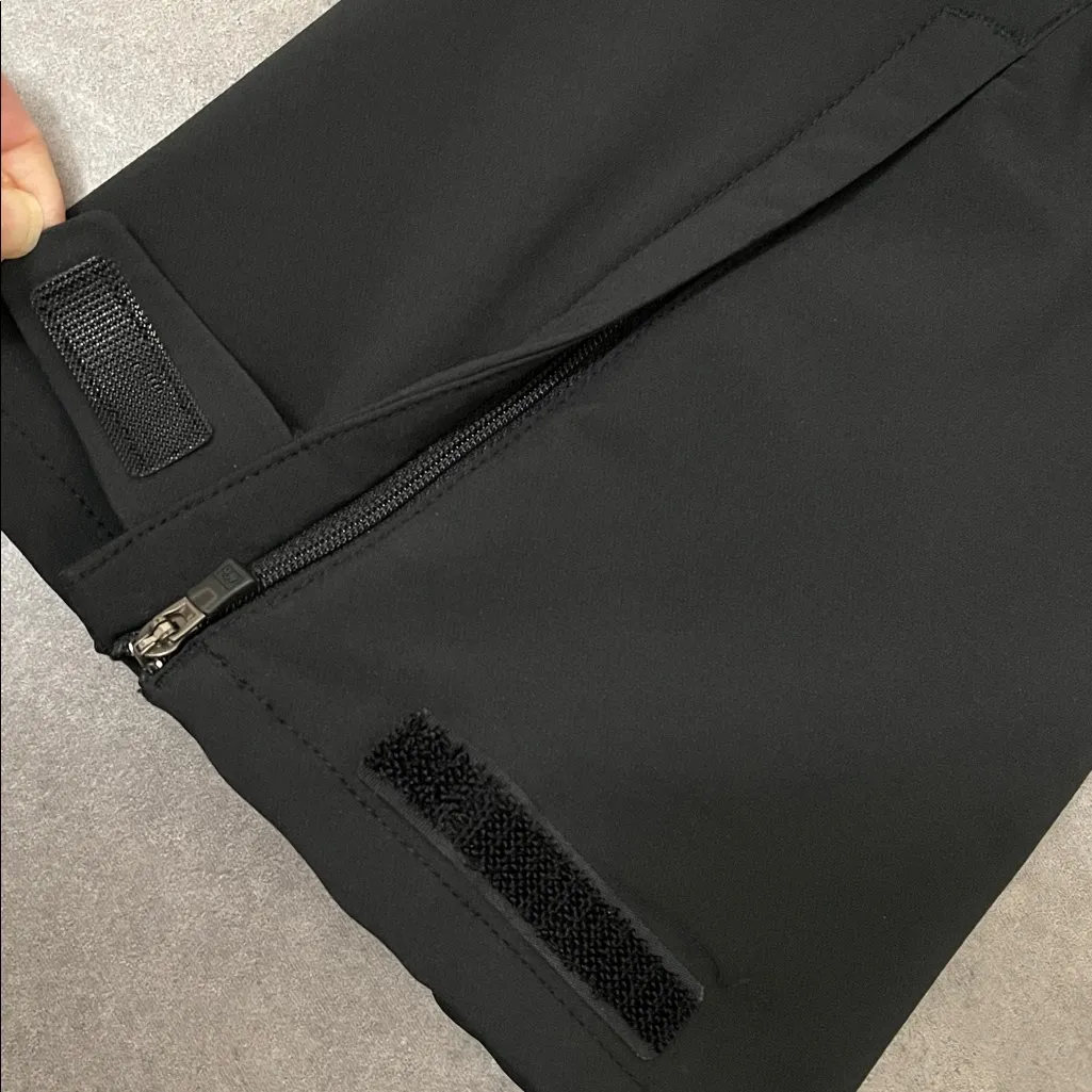 REI Endeavor Pants size 8 Petite Black - Image 8