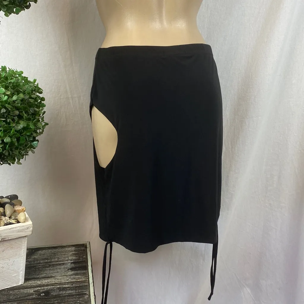 PrettyLittle Thing Black Slinky Side Tie Cut Out Mini Skirt NEW 8 - Image 6
