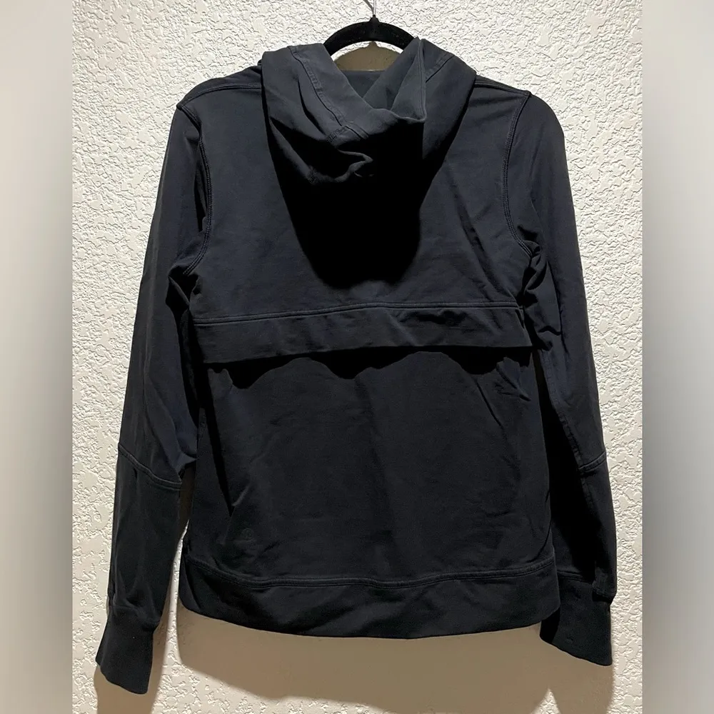 Lululemon Full Zip Black Hoodie Jacket Size 4 Thumb Holes - Image 2