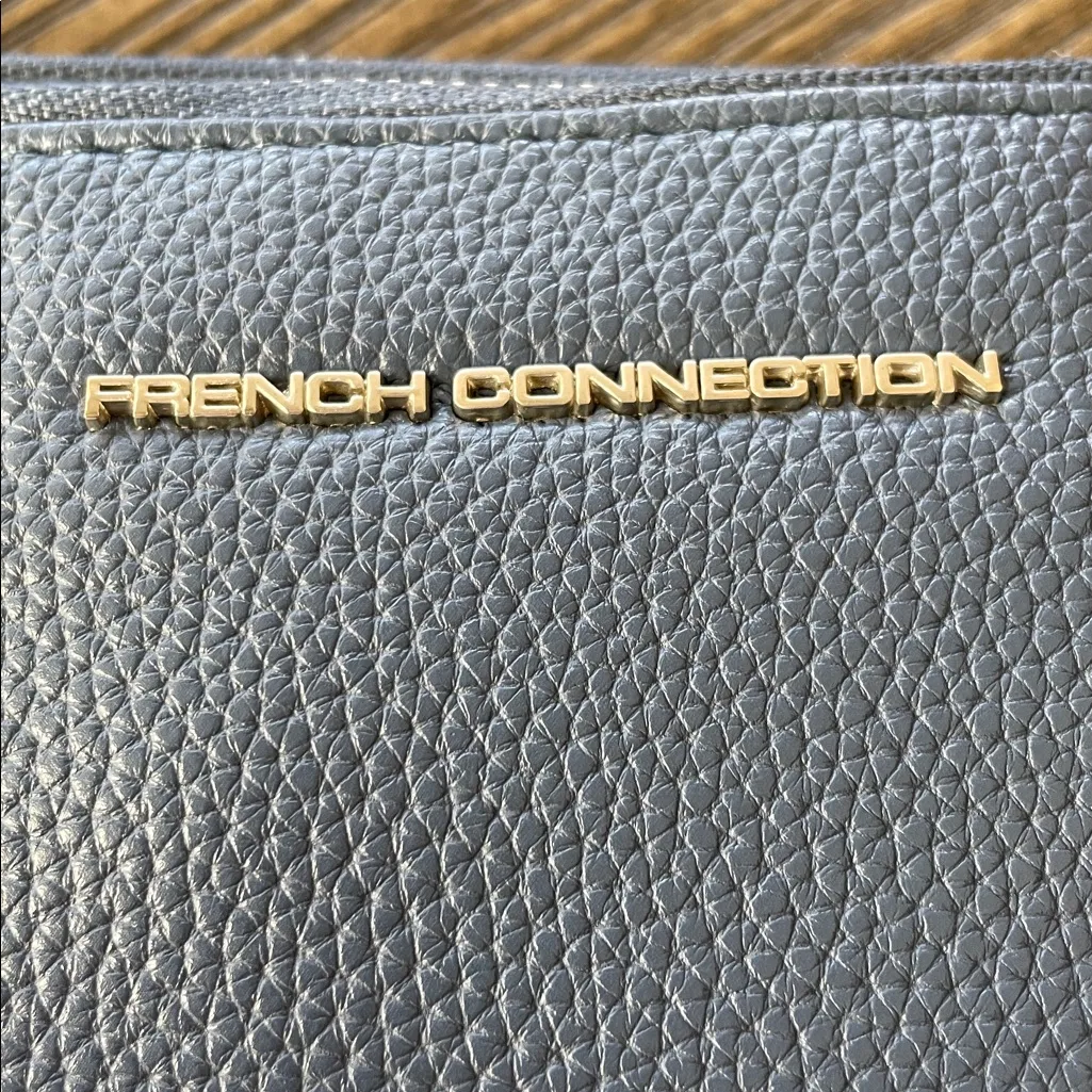 French Connection Lara Pebble Vegan Leathee Double pouch Wristlet NWT - Image 2