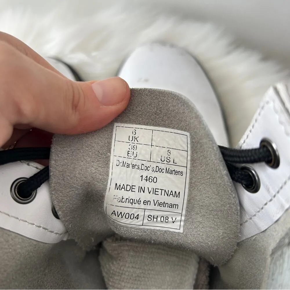 DR MARTENS 1460 White Smooth Leather Lace Up Boots Size 8 Grunge Punk Goth Alt - Image 7
