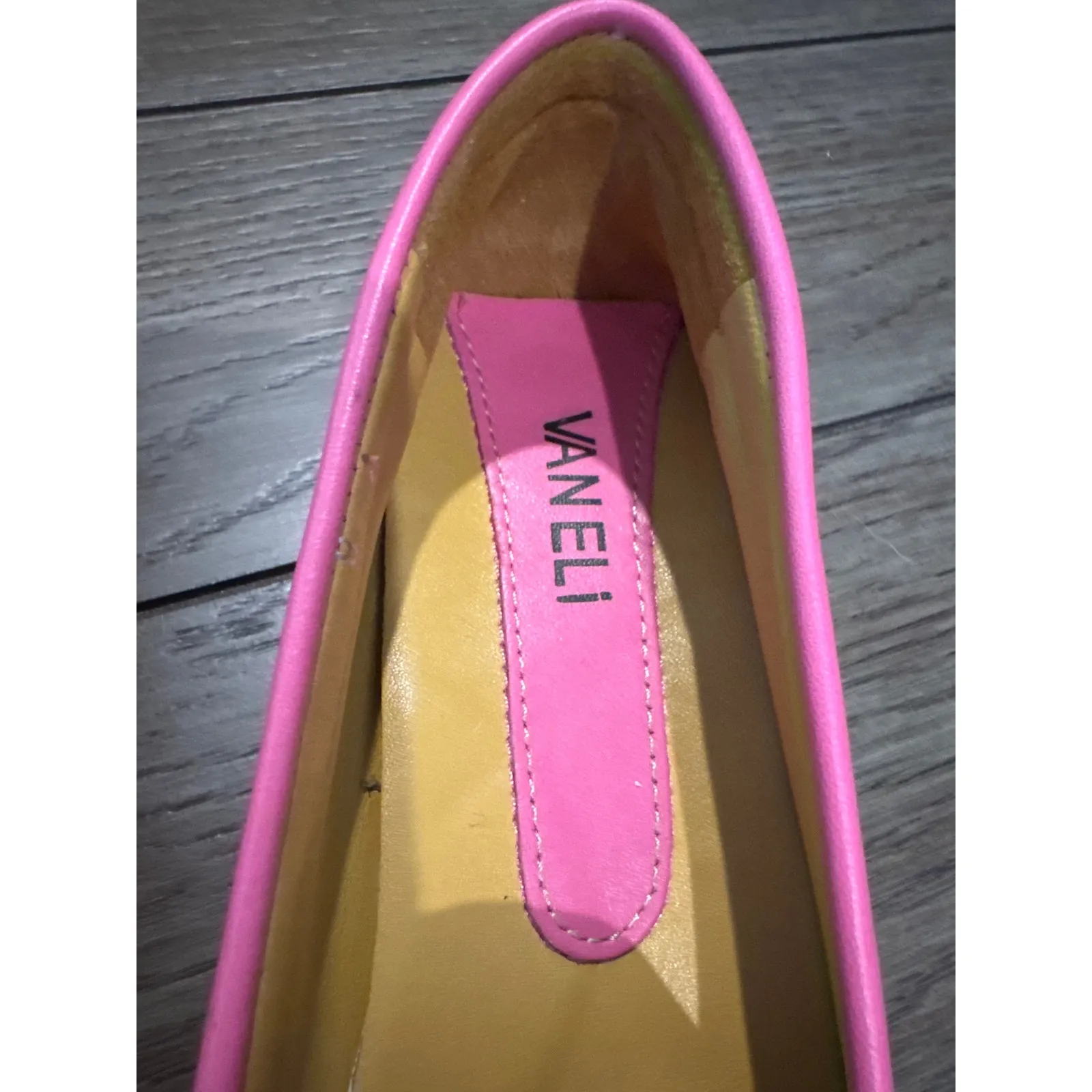 Vaneli Women's Size 8 Fuschia Pink Slip on Leather Loafers Dress Shoes - Image 3