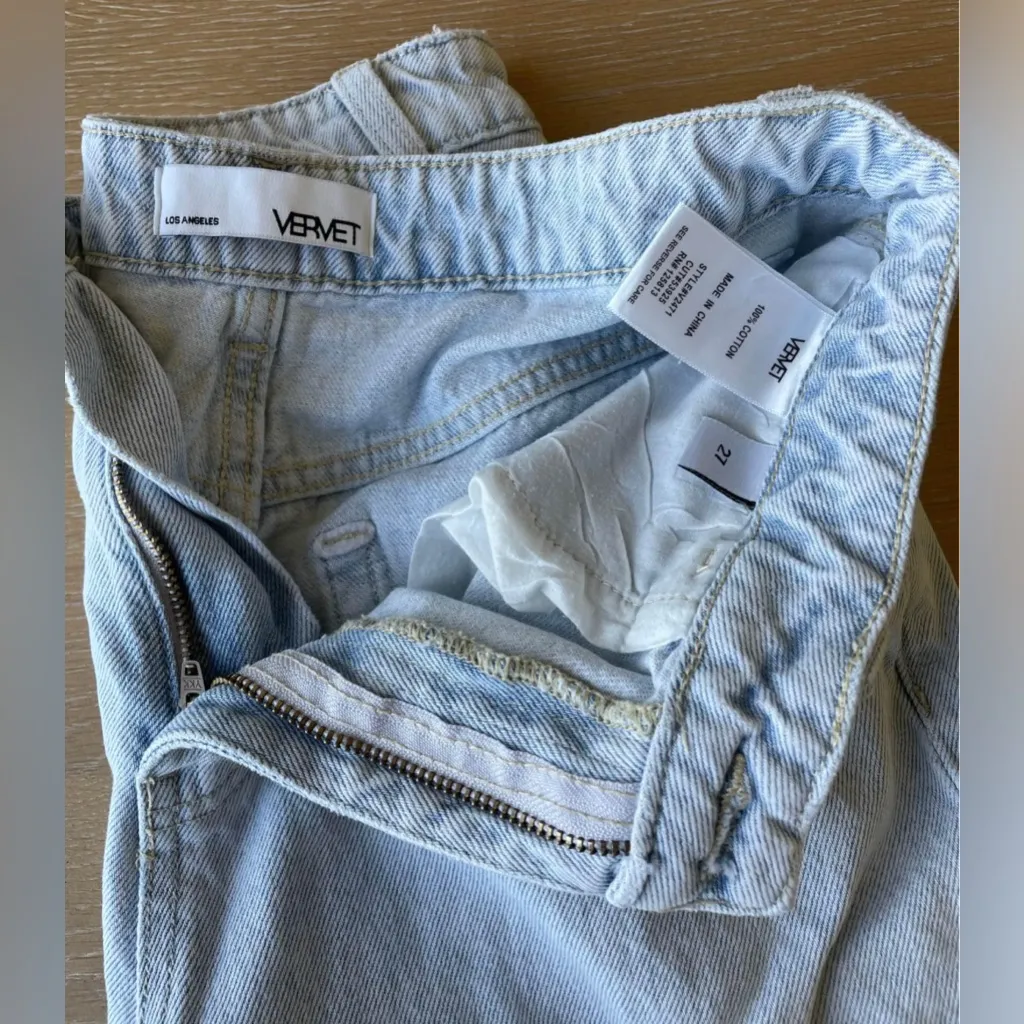 Vervet by Flying Monkey light wash high rise crop flare distressed jeans size 27 Blue - Image 6