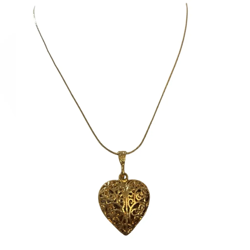 Vintage Gold Tone Filigree Heart Pendant Necklace — Marked Korea, 1970s–1980s - Image 3