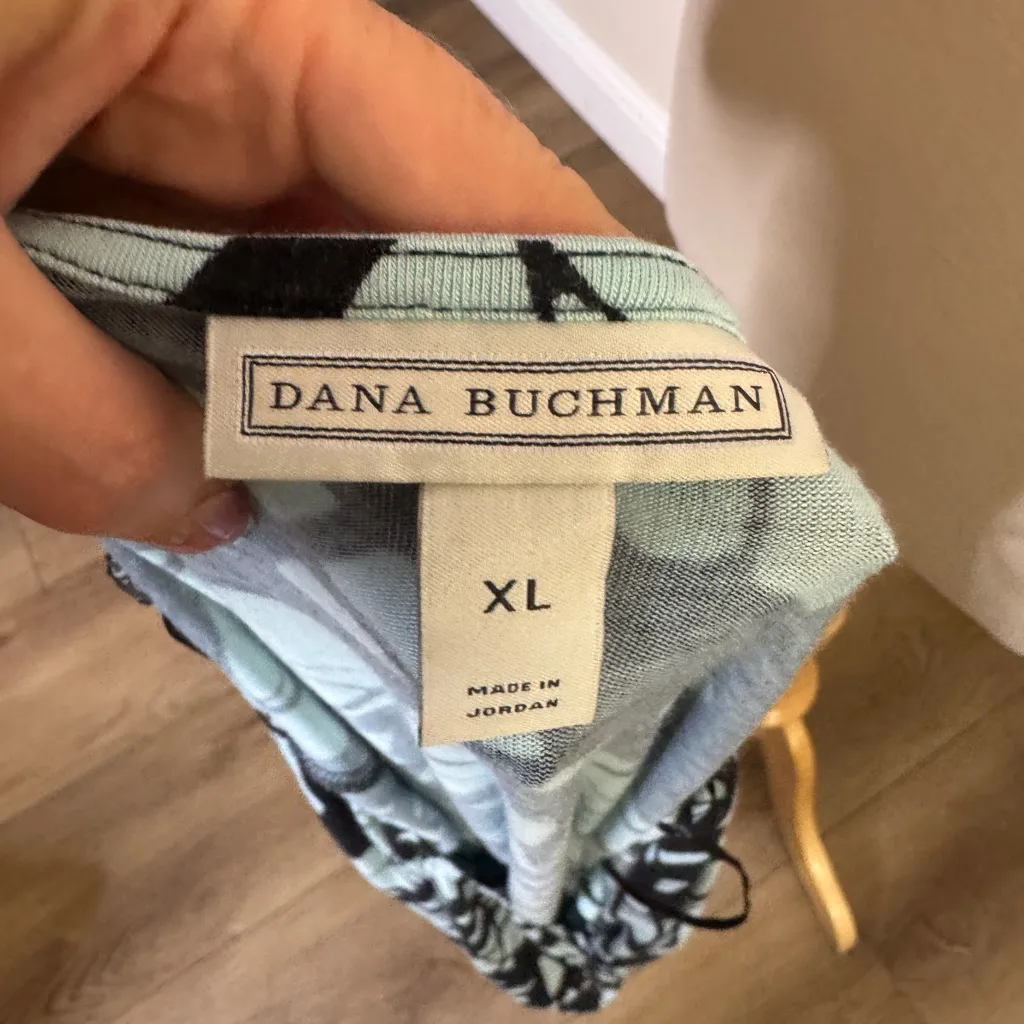 Dana Buchman Black and Blue Abstract V-Neck Blouse - Image 4