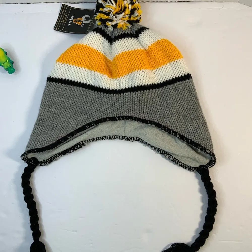 NWT NHL Boston Bruins Vintage Braided Pom Knit Hat OSFA Yellow - Image 2