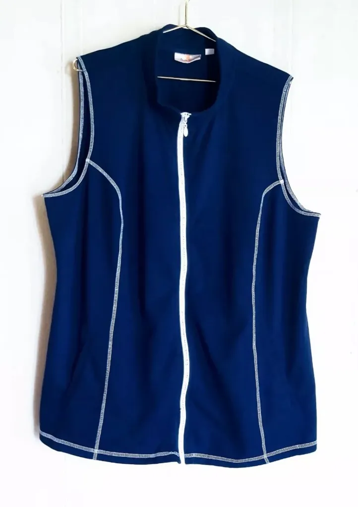 Quacker Factory Women’s Navy Vest Size Large Full Zip Rhinestone Embellished - Image 1