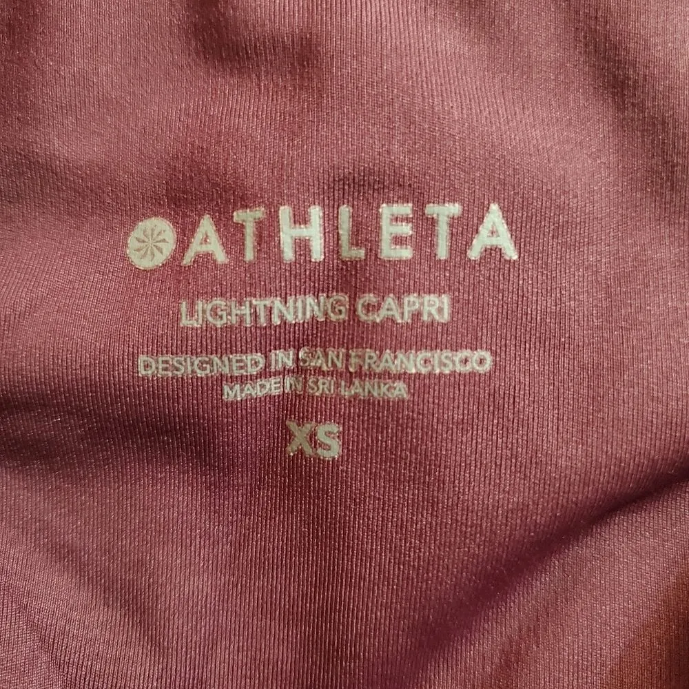 Athleta Antique Burgundy Lightning Capris (XS) - Image 9