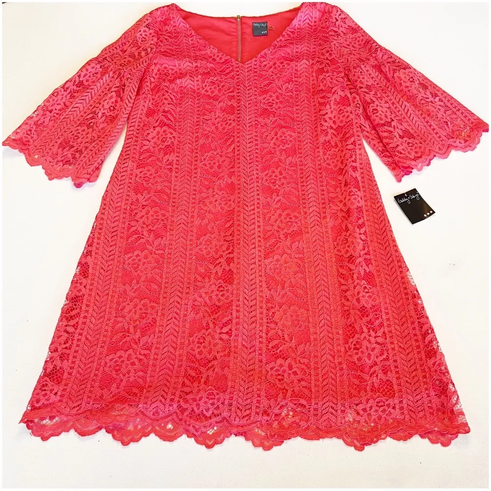 Gabby Skye Lace Overlay Cocktail Dress - Image 10