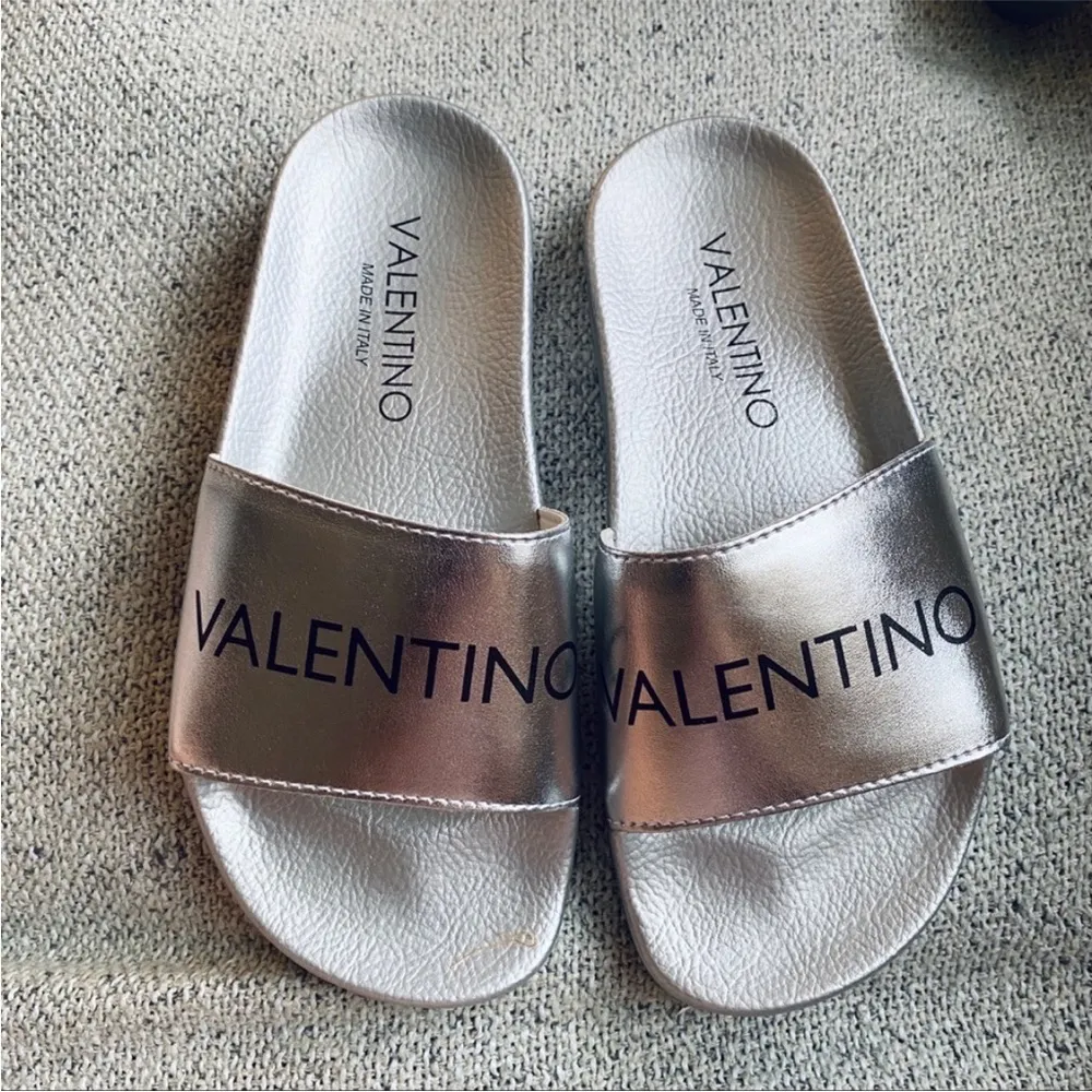 NEW Valentino silver slide sandal - Image 5