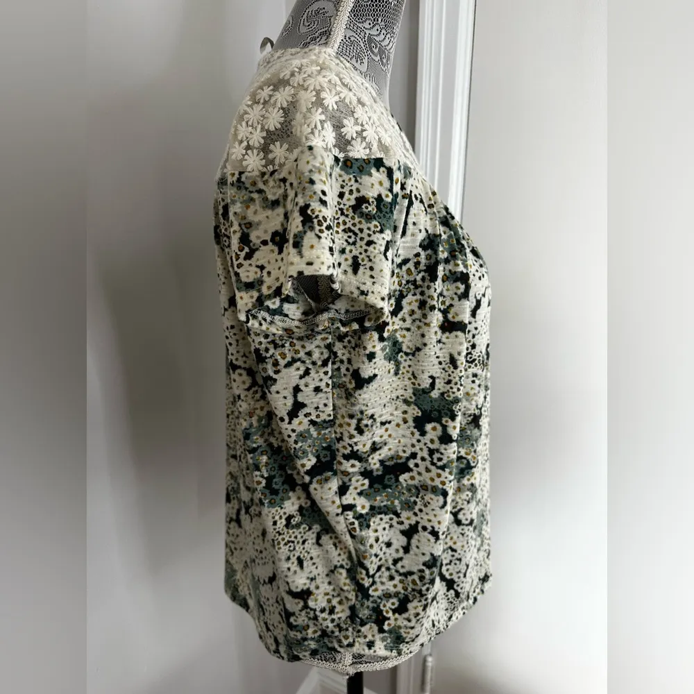 LC Lauren Conrad Top with Daisy White Lace Yoke. Mini Floral Print. Soft, Flowy. - Image 13