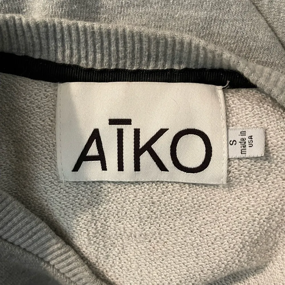 Aiko Au Revoir Tokyo Gray Sweatshirt Size Small - Image 5