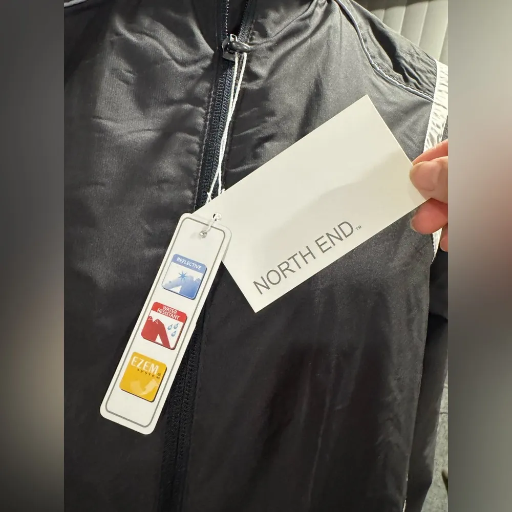 North End  venture mini ottoman lightweight jacket ✨ - Image 8