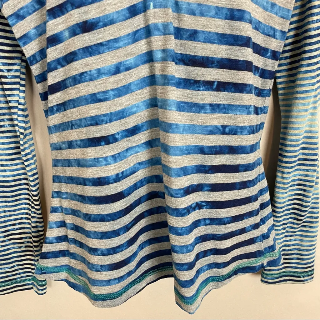 Prana Shirt Women T-Shirt‎ Striped Blue Gray Small Notched V-Neck Long Sleeve - Image 6