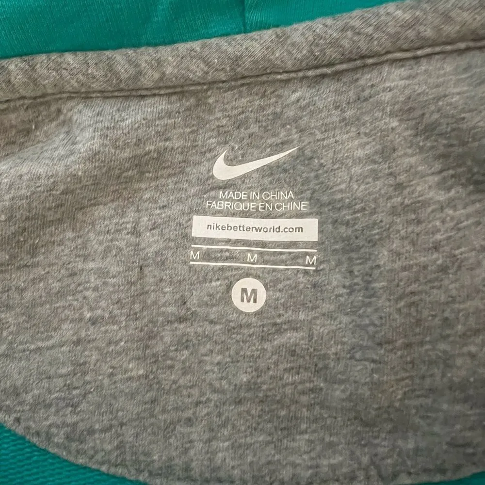 Nike Short Sleeve‎ hoodie .Size M - Image 4
