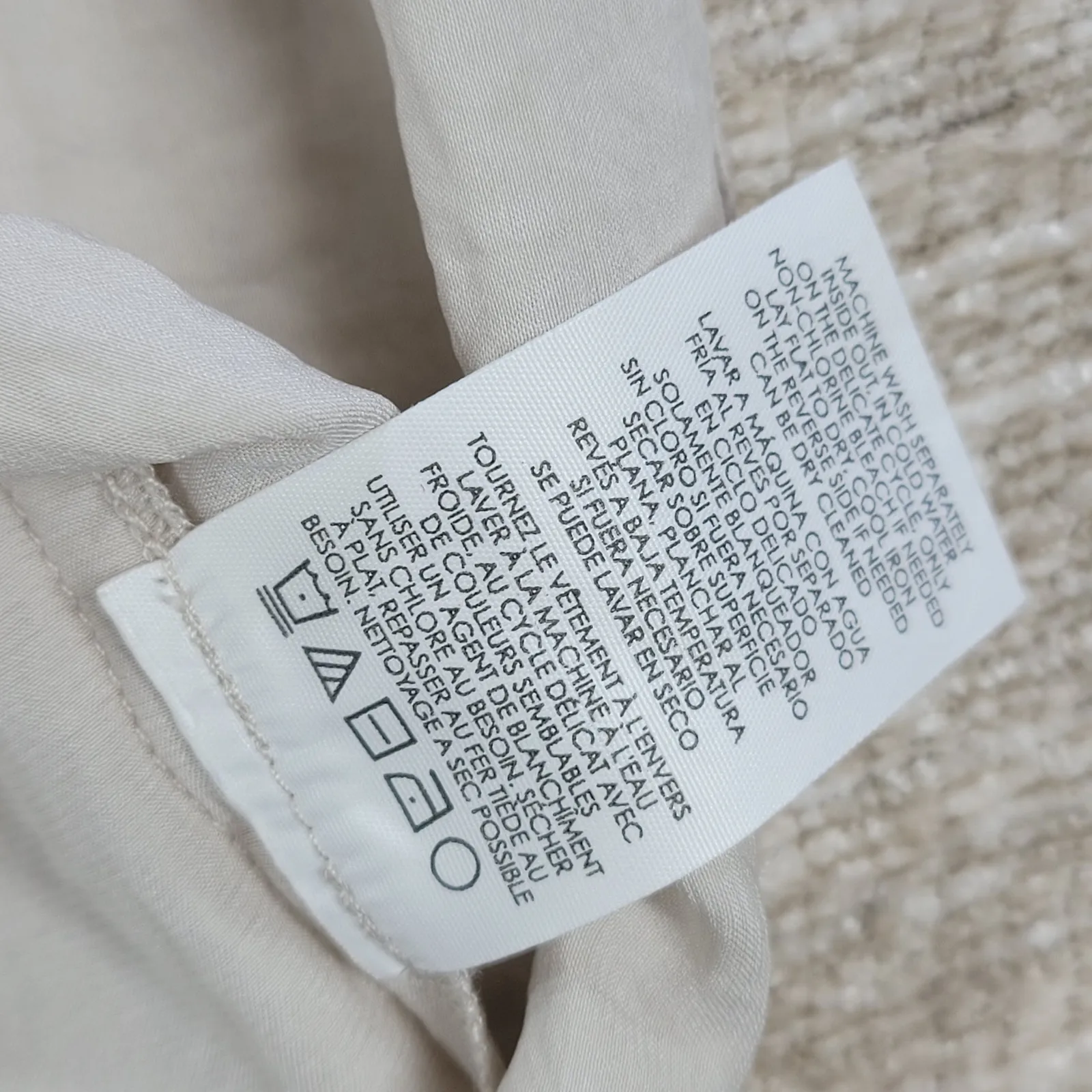 CAbi Snapshot Satin‎ Top Womens Large Ivory Pleated Collar V-Neck Tank Shirt - Image 6