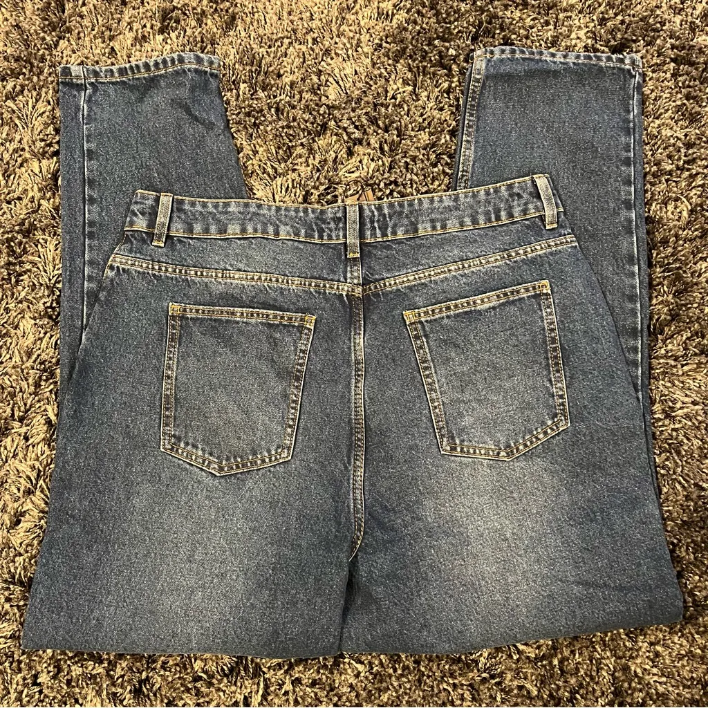 Pretty Little Thing 🍒NWT PRETTY LITTLE THINGS HIGH RISE MOM JEANS SIZE 16🍒 - Image 3