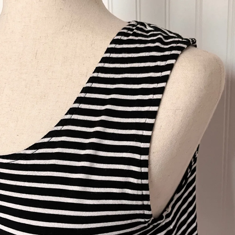 Tahari Stripes Multi Layers Black & White Tank Top - Image 3