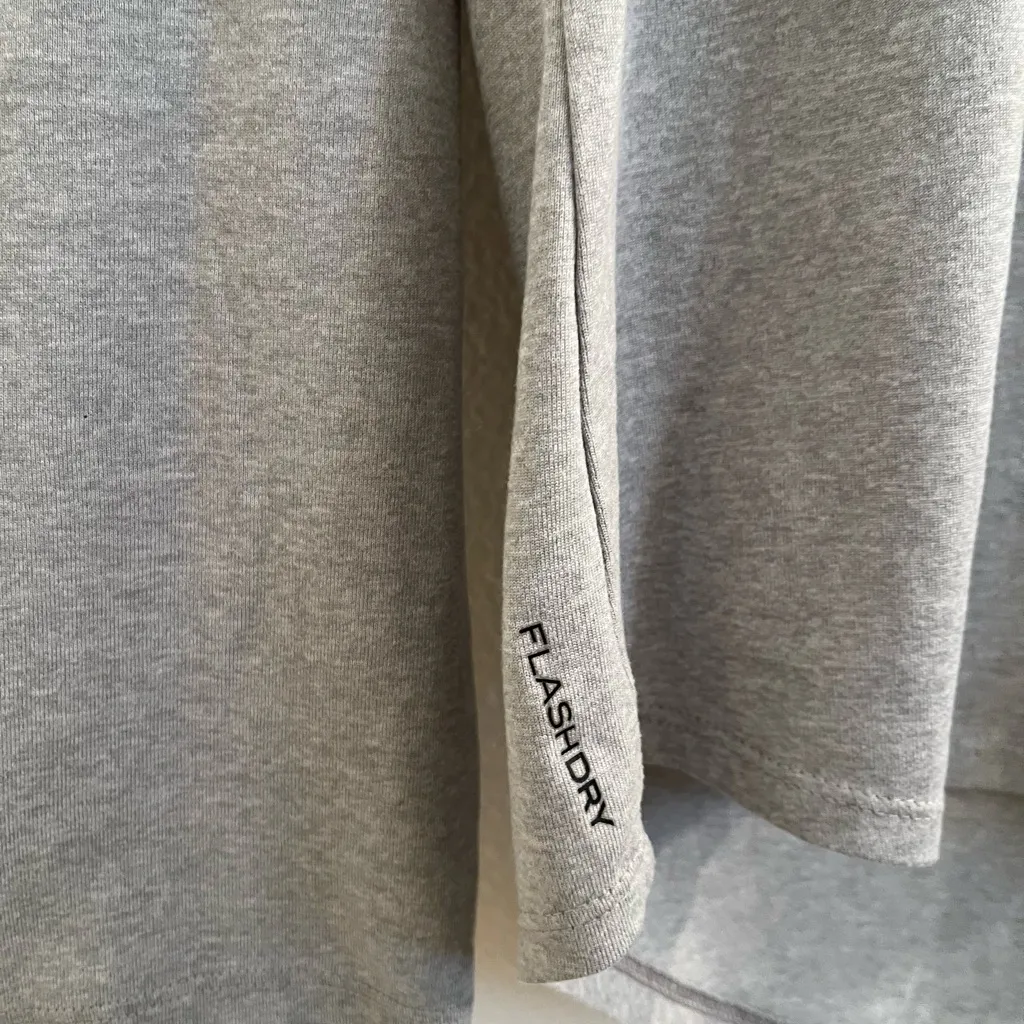 The North Face Wander Long-Sleeve Shirt Grey V Neck Large Woman’s - Image 5