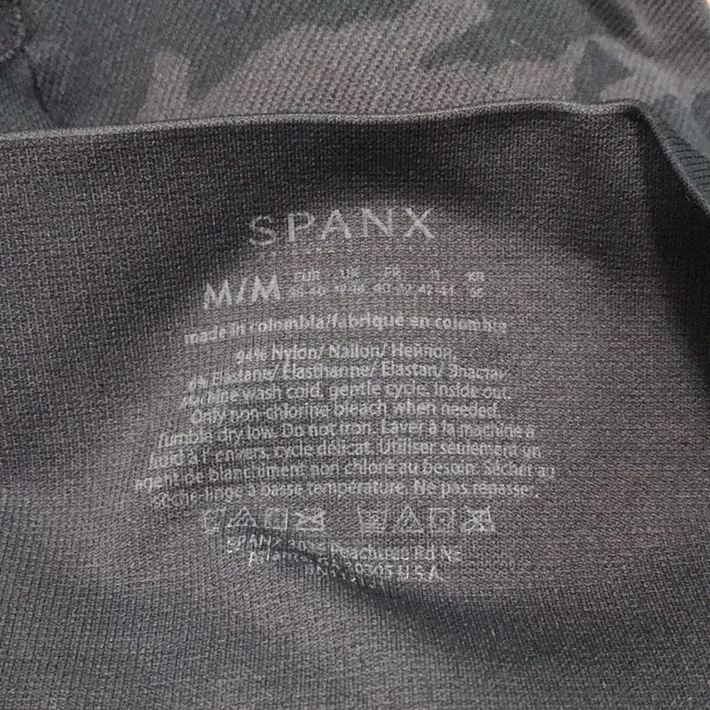Spanx Seamless Leggings Camo Print Black Green - Image 3