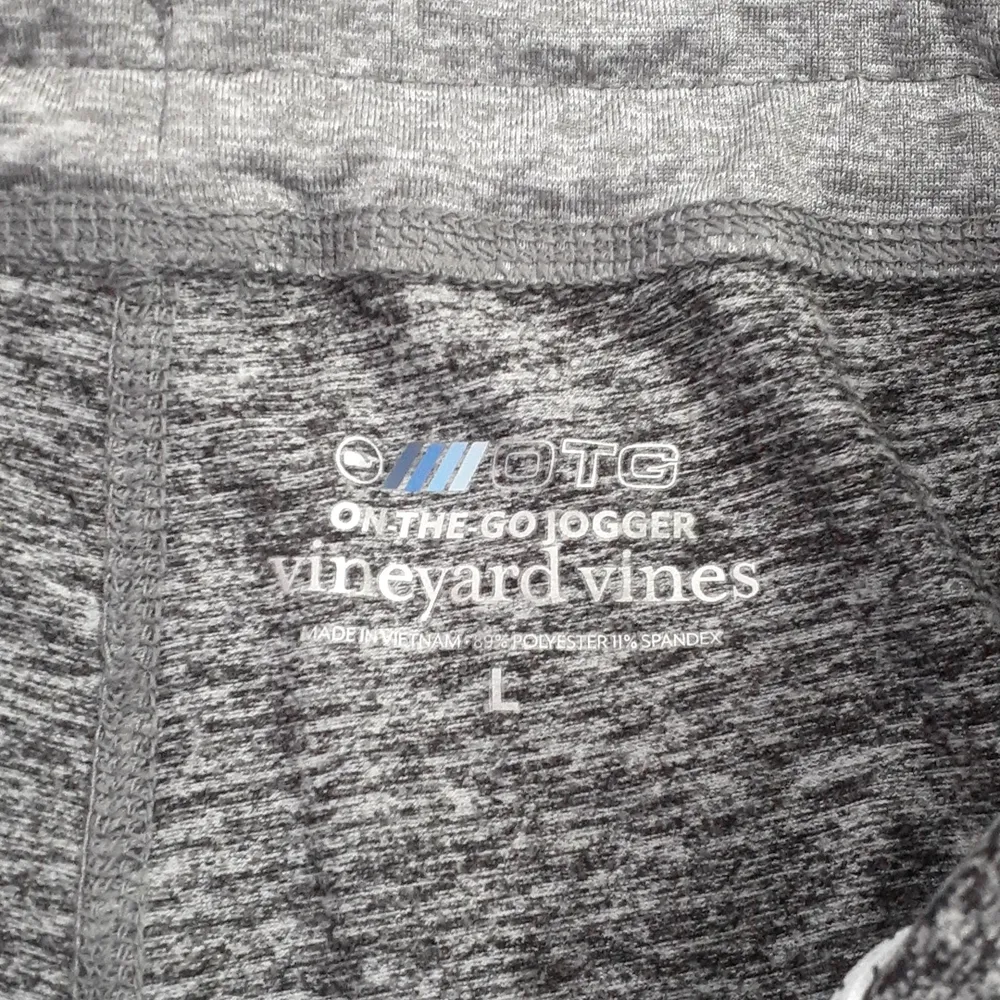 Vineyard Vines Seeker On The Go Joggers SIZE L - Image 2