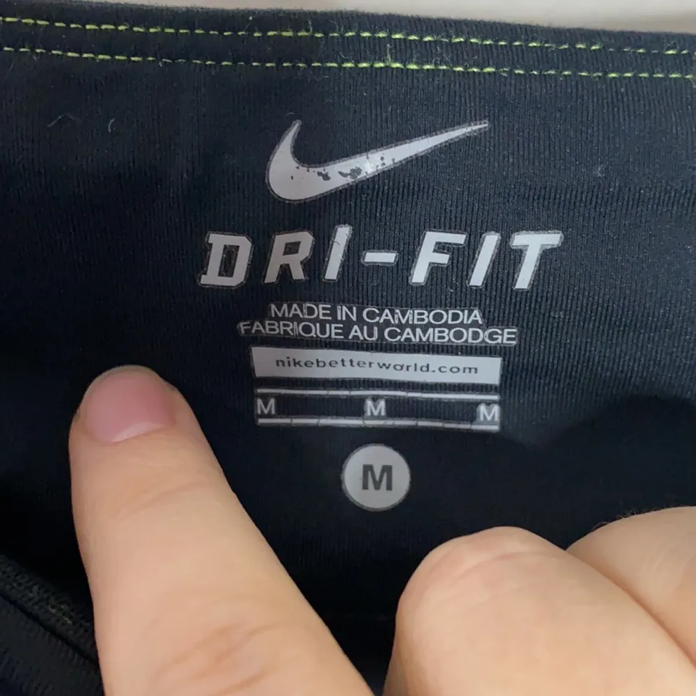 Nike running Dri-fit cropped leggings with abstract print  size M - Image 97