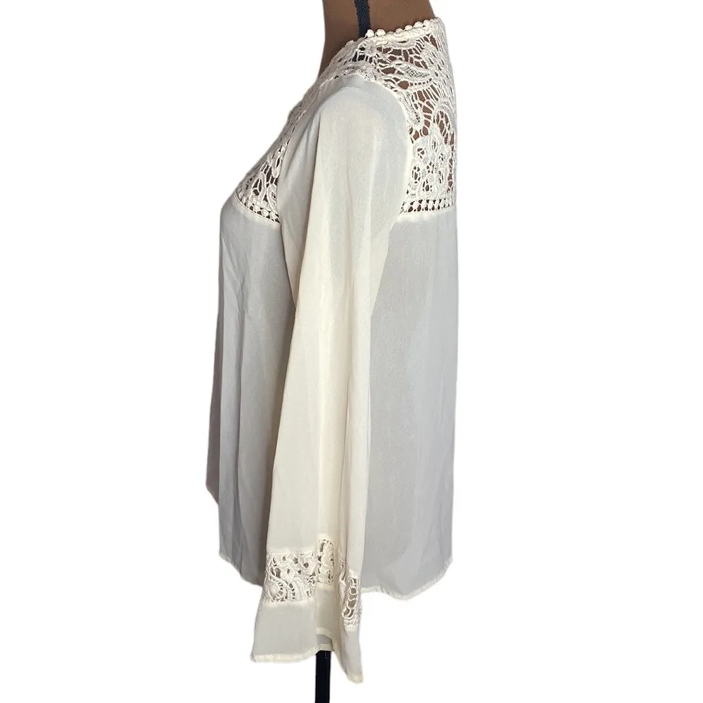 Paper Crane sheer crepe popover blouse with lace neckline and sleeve inset sz S - Image 4