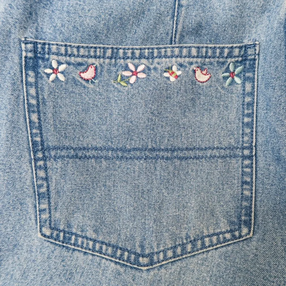 Christopher & Banks Embroidered Cottagecore Denim Capris - Image 5