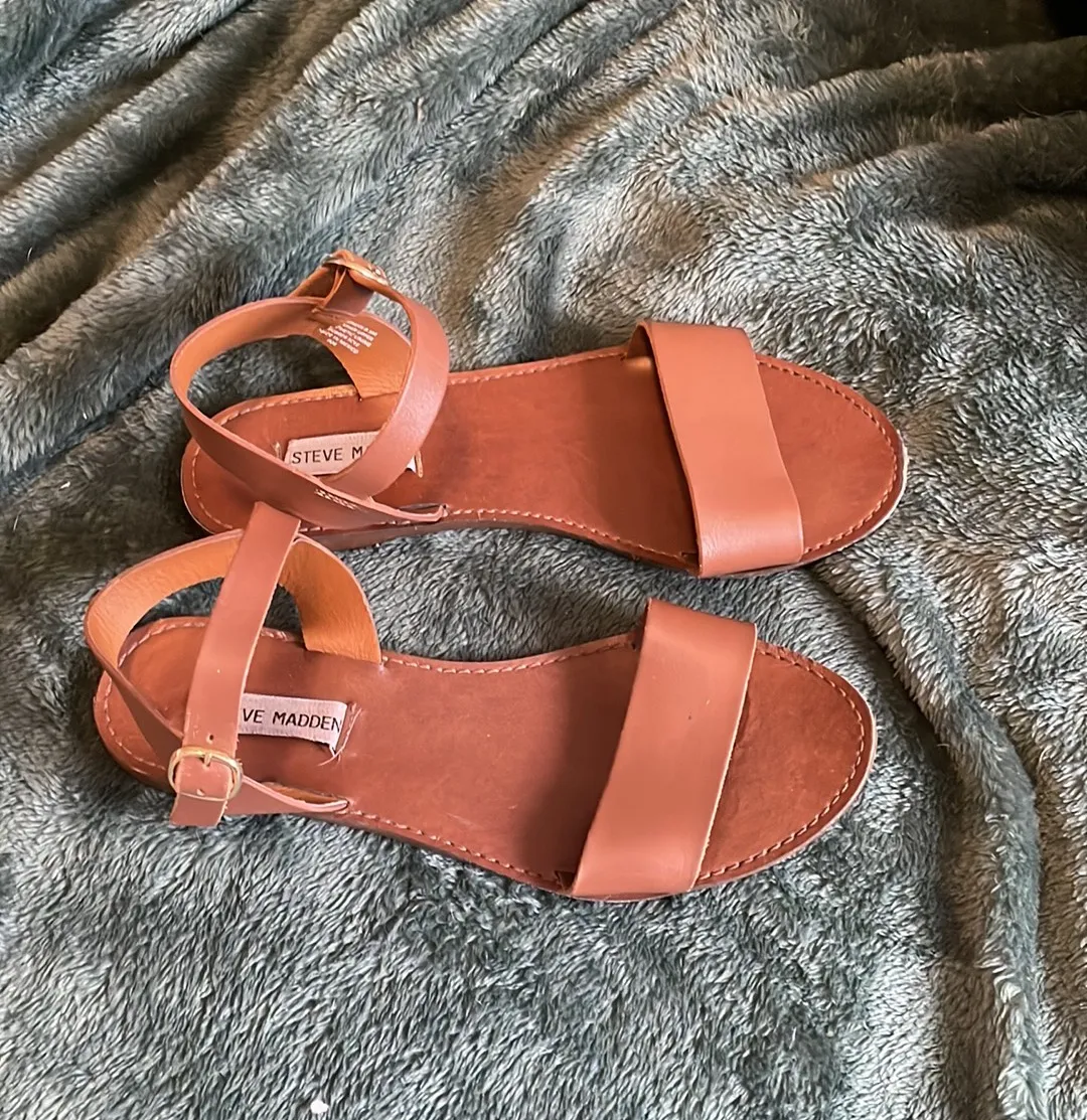 Steve Madden Donddi Sandals - Image 4