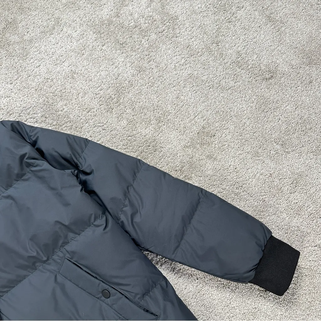 Everlane Women’s Primaloft The Long Puffer Jacket Winter in Charcoal Gray Size M - Image 7