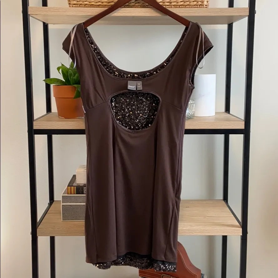 NWT, Muse Sequin Sleeveless Cut - Image 10