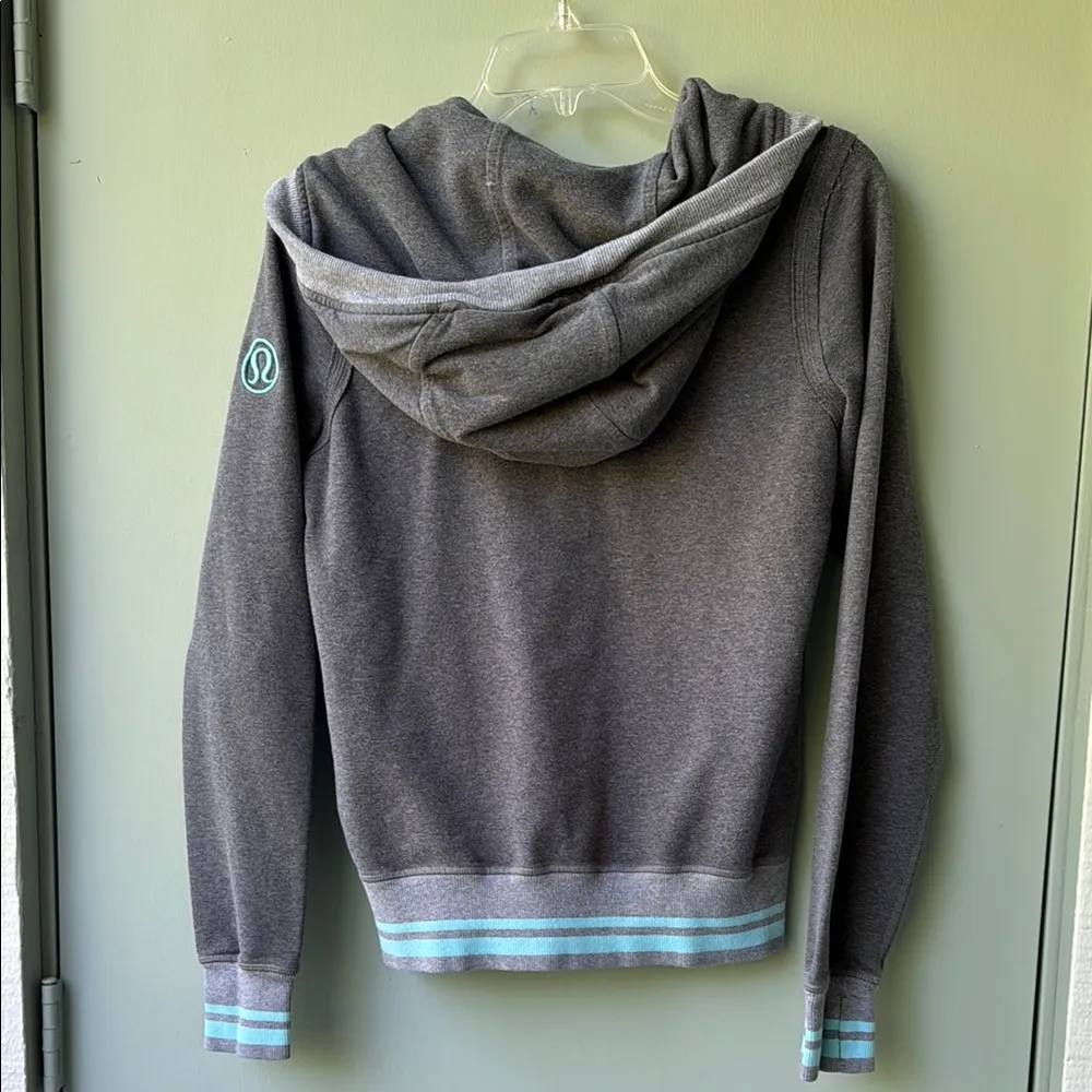 Lululemon Athletica Gray and Blue Hoodie - Image 3