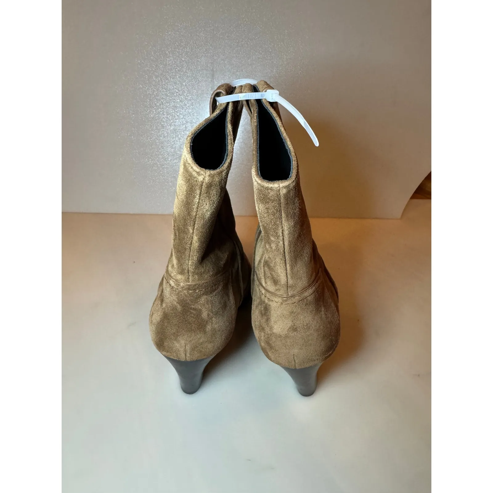 VERONICA BEARD Cody Suede Western Bootie Taupe $595.00 retail price sz 8.5 - Image 3