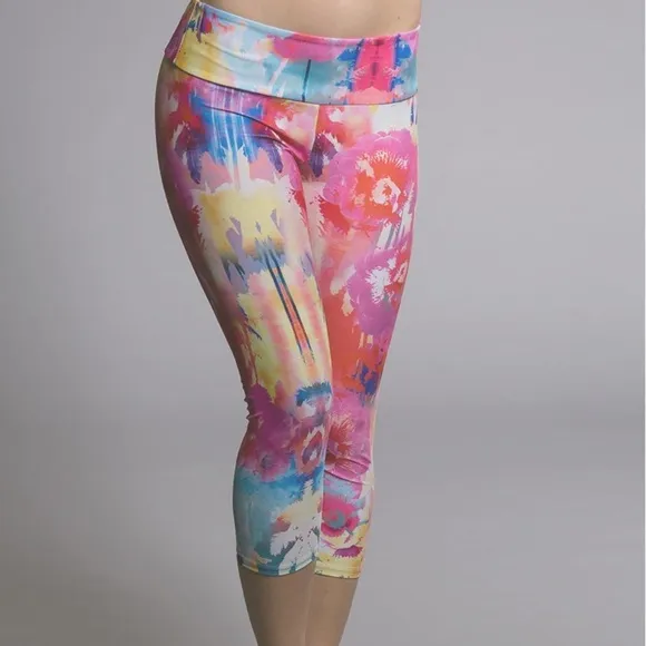 Onzie Hawaii workout leggings Capri size S / M - Image 3