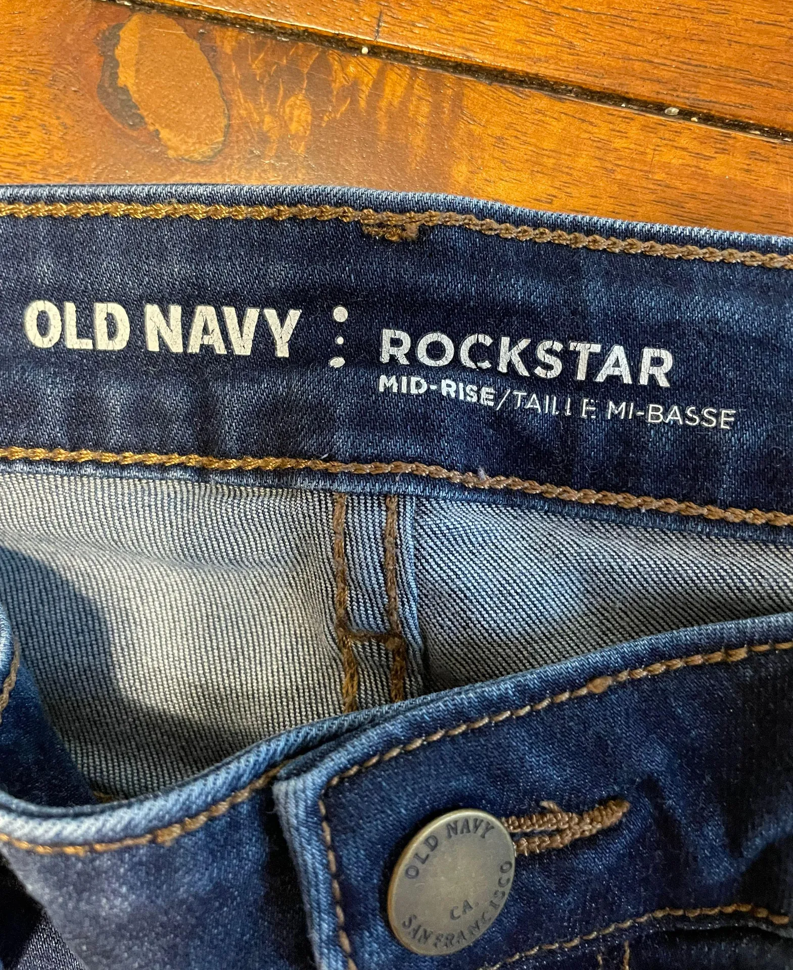 Old Navy Rockstar Jeans - Image 4