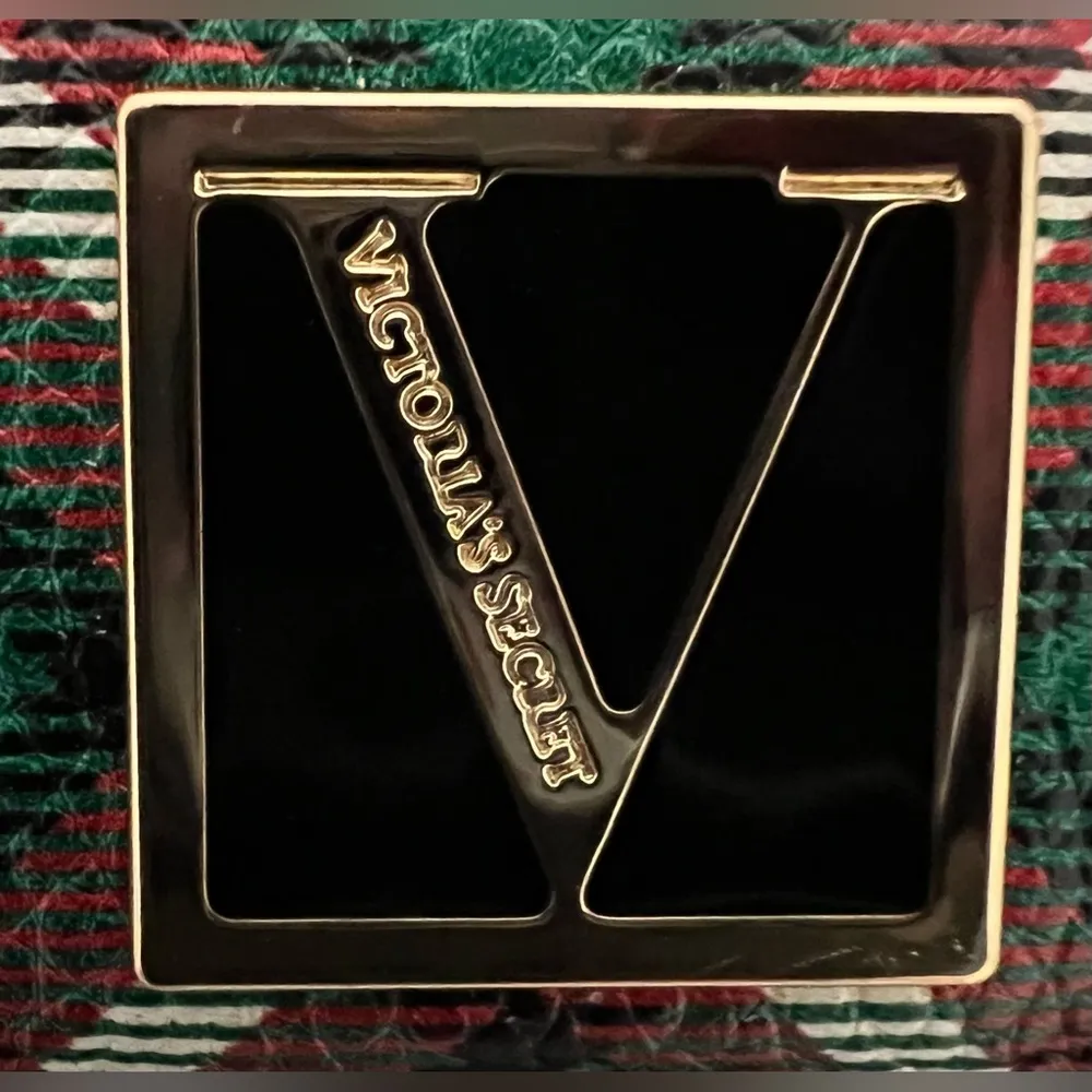 Victorias Secret |  Bright Tartan The Victoria Card Case Key Chain. - Image 2
